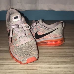 Women’s Running Shoes